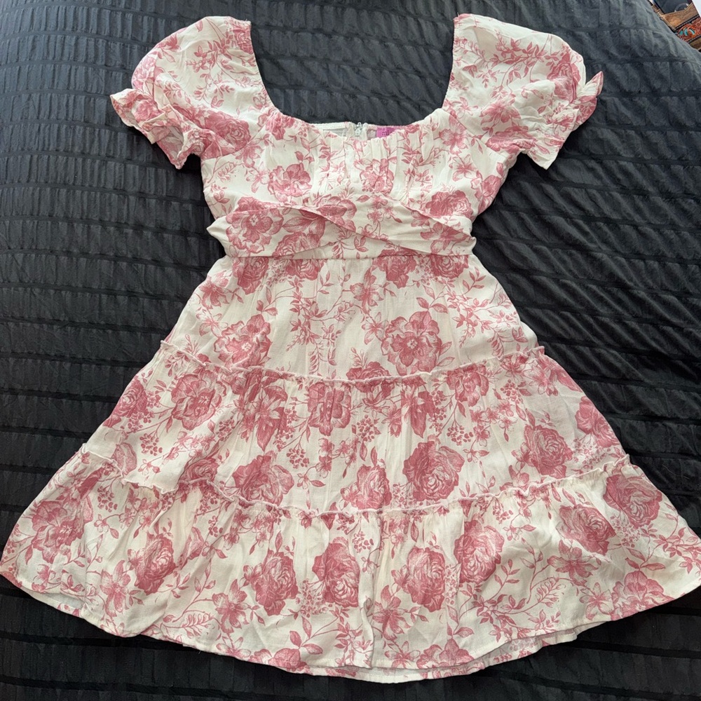 Mi Ami Francesca’s Floral Mini Dress